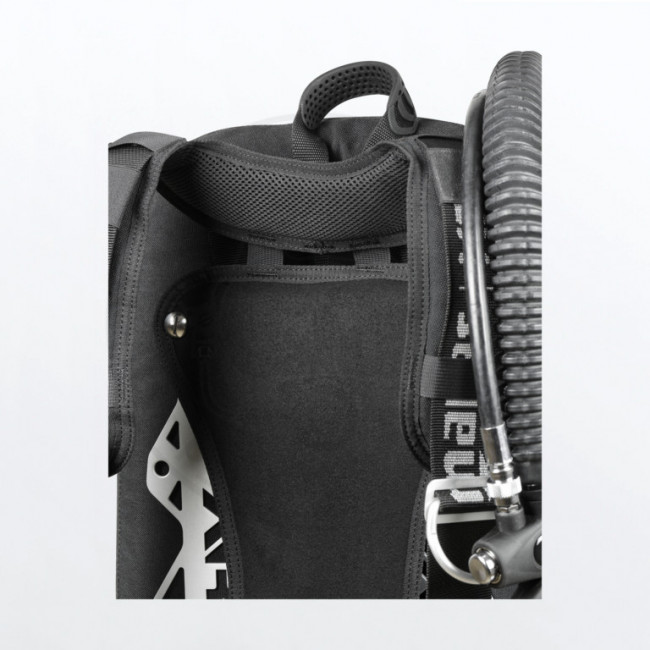 Комплект MARES XR REC ICE SINGLE BACKM 16л, с стальной спинкой и деталями Комплект MARES XR REC ICE SINGLE BACKM 16л, с стальной спинкой и деталями
