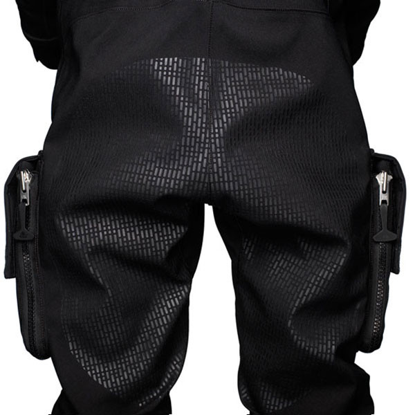 waterproof_d1_hybrid_bottom.jpg